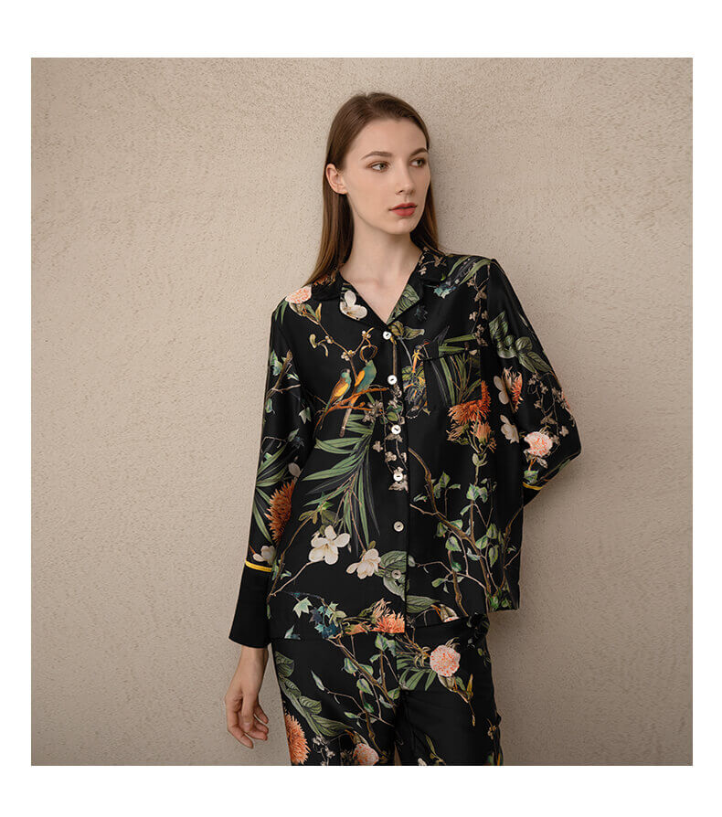 Damen Schlafanzug aus Seide mit Nachtwäsche Lily Fashion – Langarm Blumendruck