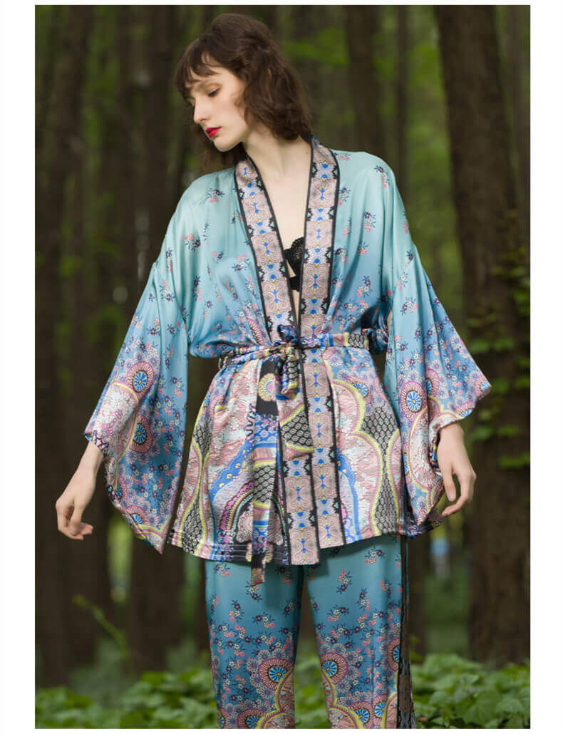 100%Seide Schlafanzug Damen Seiden Kimono mit magischem Walddruck und Knöpfen Luxus Pyjama Langarm Hochwertig