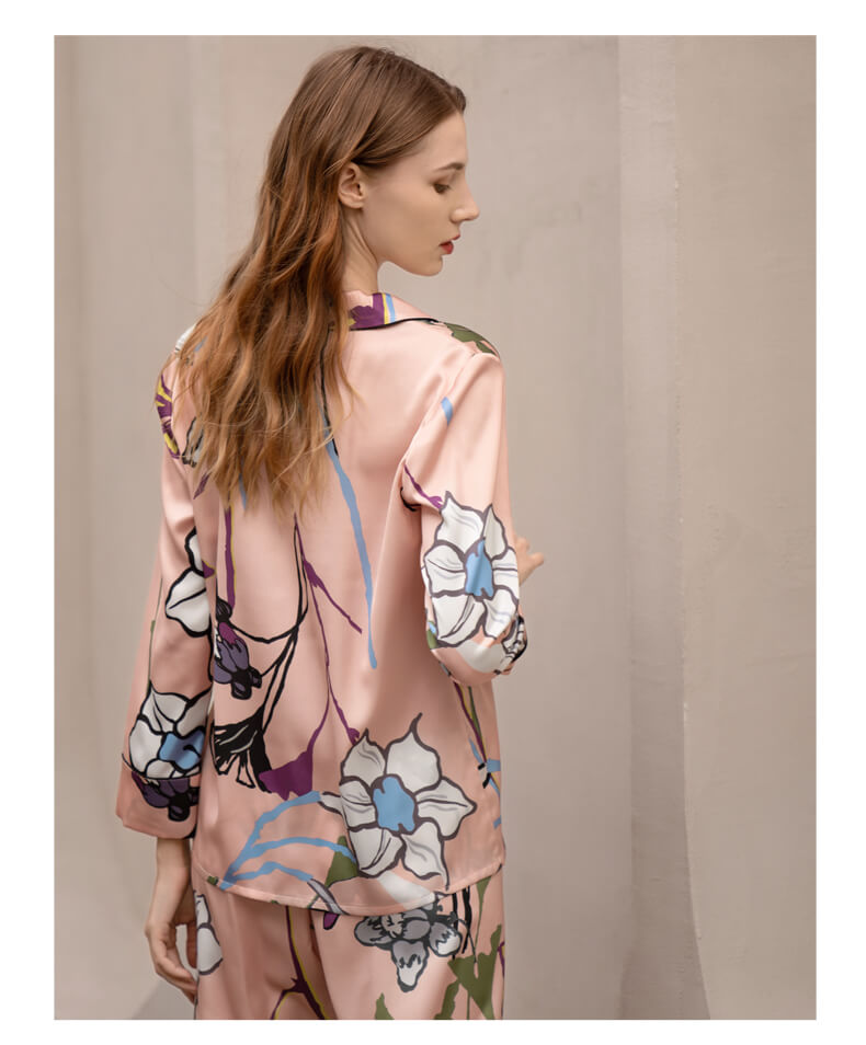 19MM Schlafanzug aus 100% Seide mit großer Knopfleiste mit Blumendruck Seiden Pyjama