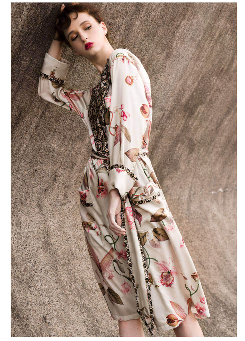 Morgenmantel Damen 100% Seide Bademantel mit Blumendruck und Luxus Twill Bademantel mit langen Ärmeln und Gürtel