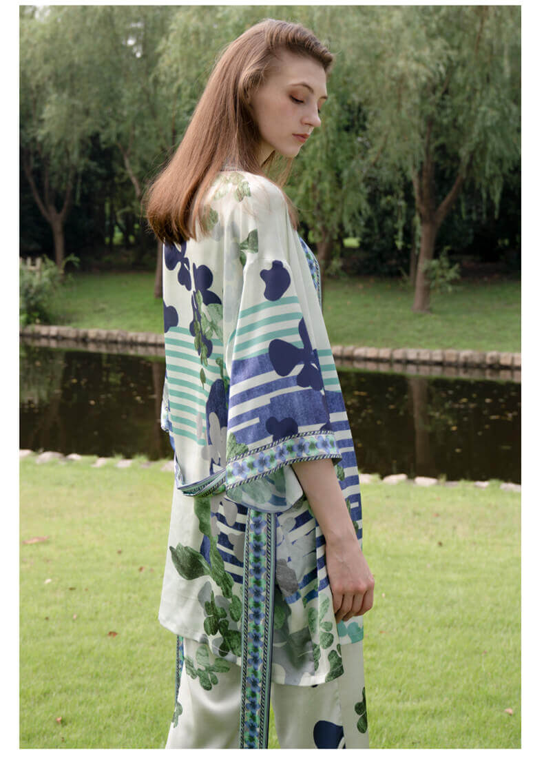 Kimono Damen 100% Seide Morgenmantel mit Blumendruck und 1/2 Ärmel und Gürtel Luxus Bademantel kurz