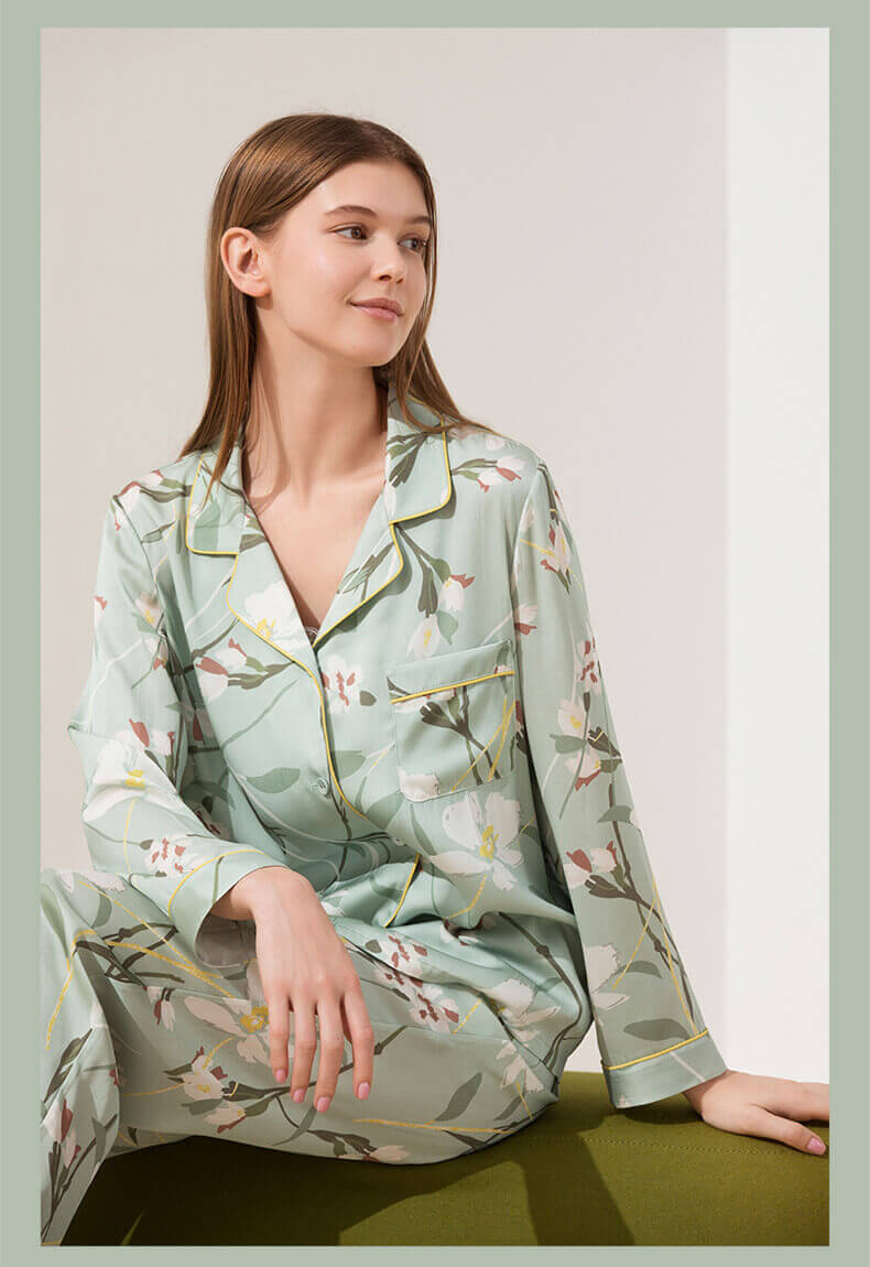 Schlafanzug Damen Seiden Schlafanzug mit Blumendruck und Langarm Pyjama Frauen Schöne Schlafanzug mit Knopfleiste